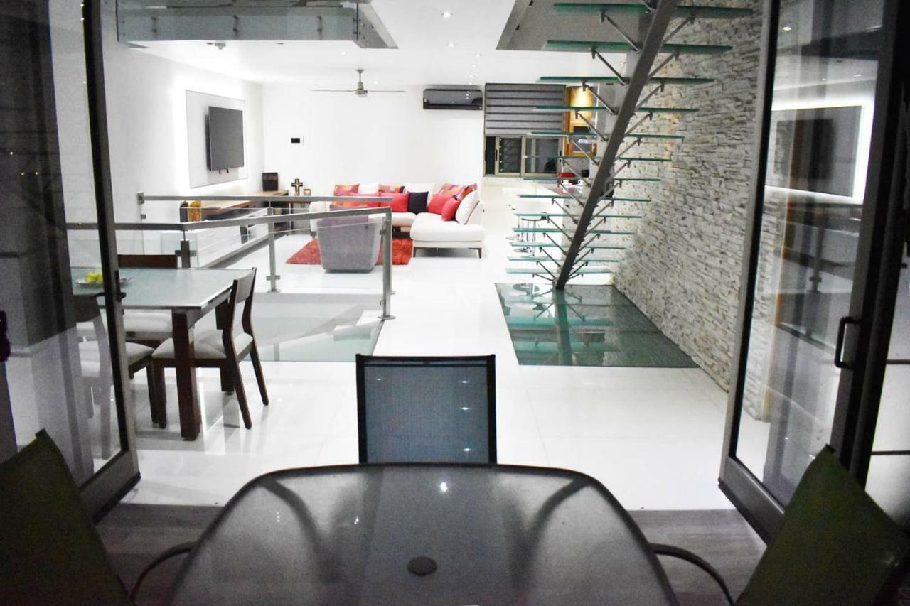 En El Centro Penthouse Lujo Ac Wifi 300mbps Apartment